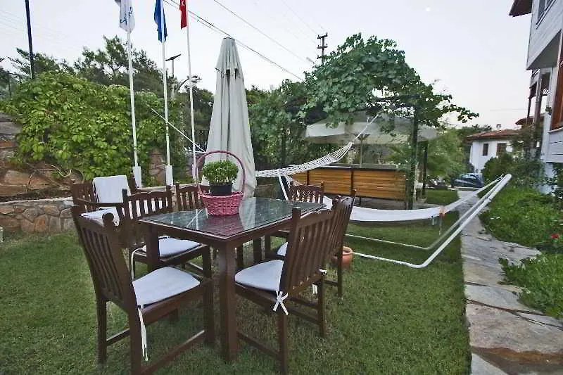 اكياكا Summer Hotel
