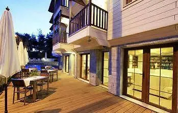 اكياكا Summer Hotel