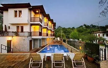 اكياكا Summer Hotel
